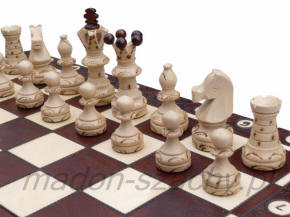 ჭადრაკის ფიგურები მოჩუქურთმებული მარმარილოსგან, მაგნიტური, ტურნირის მწარმოებელი პოლონეთი